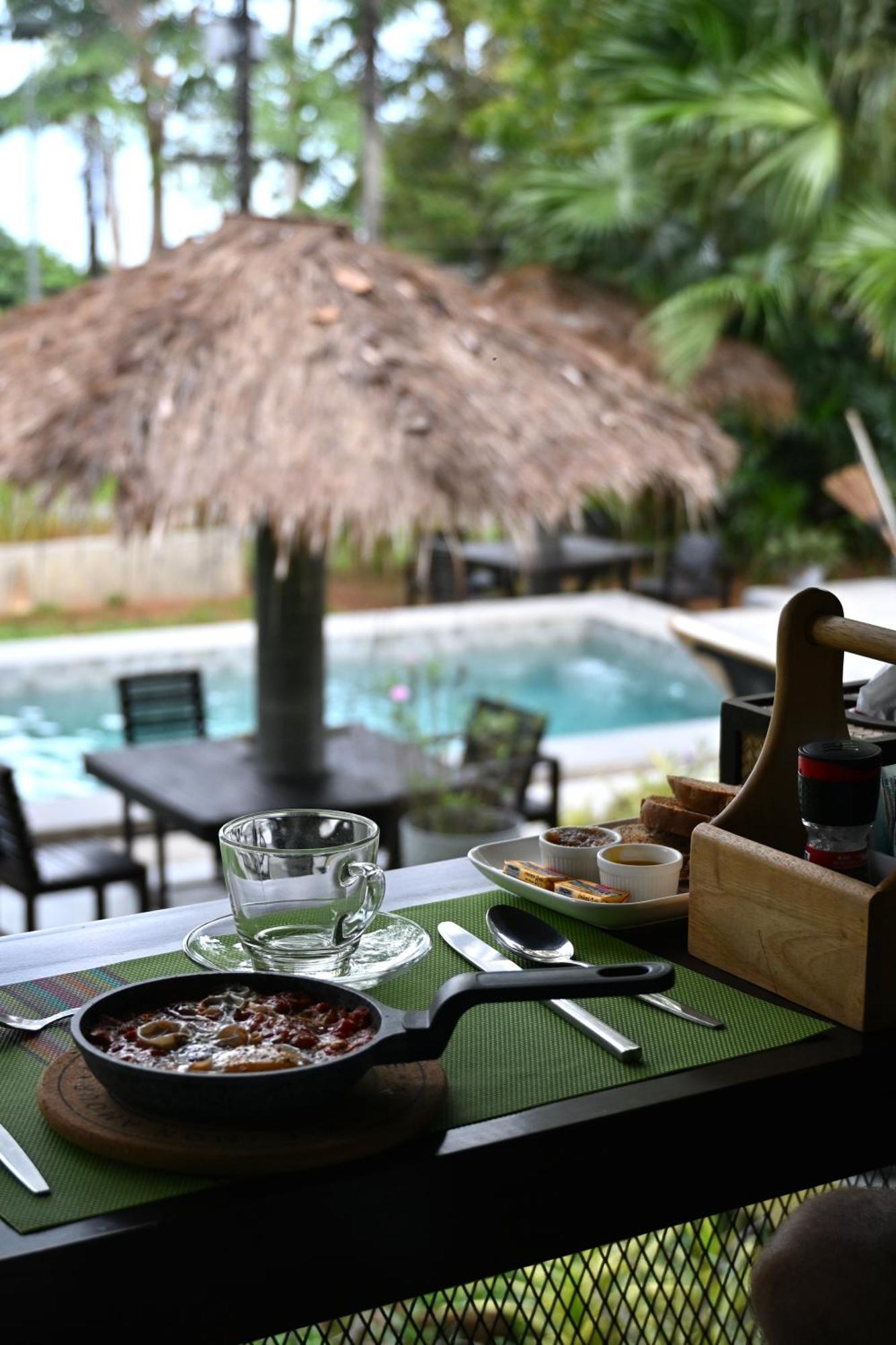เลซี่ รีพับลิค Hotel เกาะช้าง ภายนอก รูปภาพ